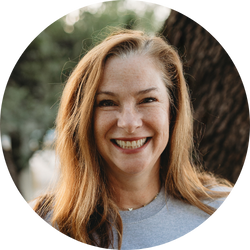 Headshot Stephanie Barone _250x250px