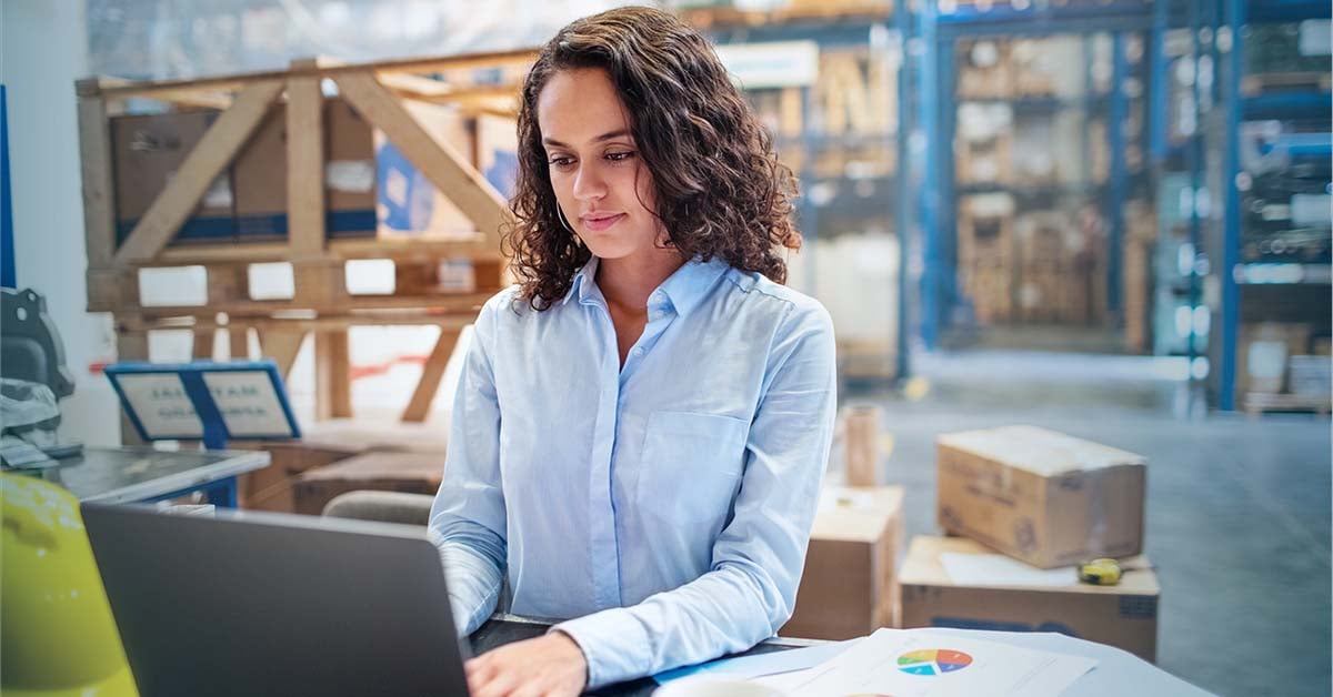 CalcuQuote_Stock image_People warehouse 2_1200x628px_2026