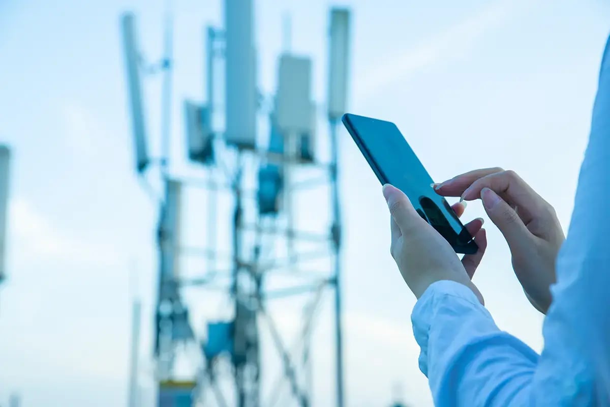 Evaluating device performance in telecom