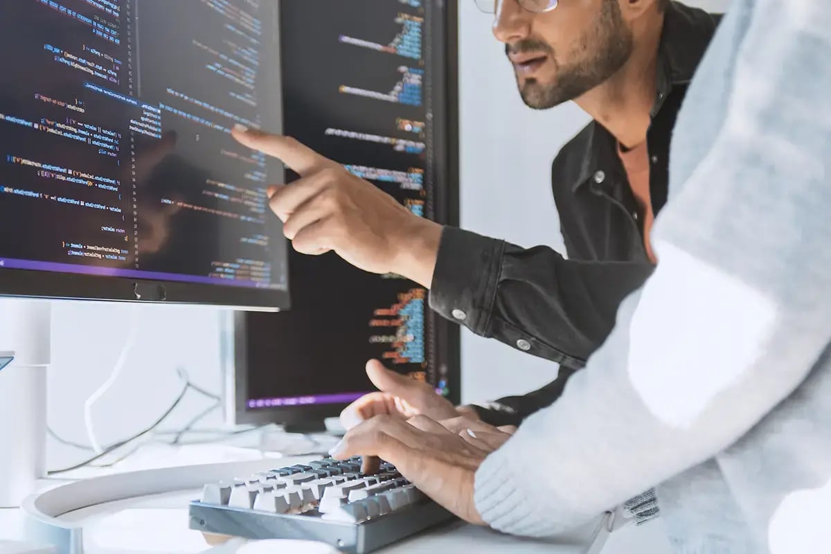 Telecom Engineers working with OSIX xTrace