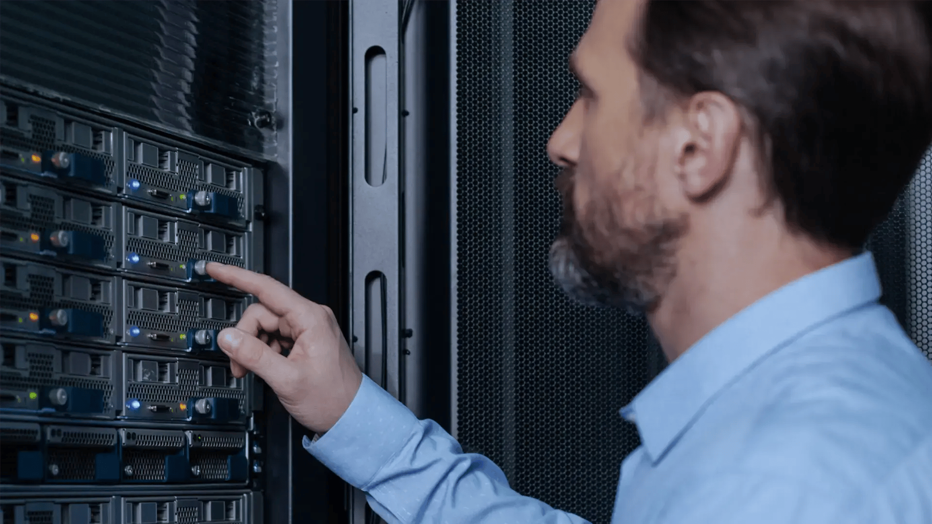 Polystar_Expertise_Telecom_202510_1920x1080_iStock-2186528335_RF copy