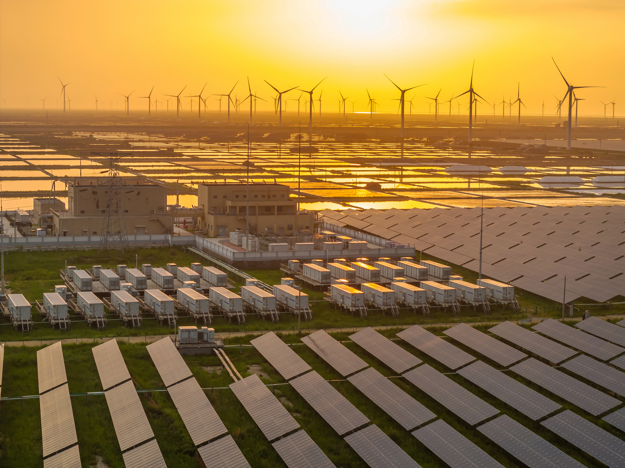 Energy storage, winpark, solarpark. 